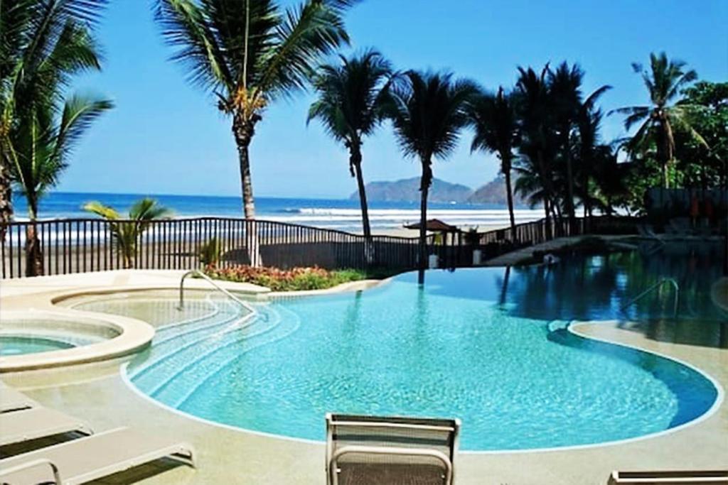 Secretjaco - Luxury Beach Front Penthouse With Pool & Jacuzzi Exterior photo