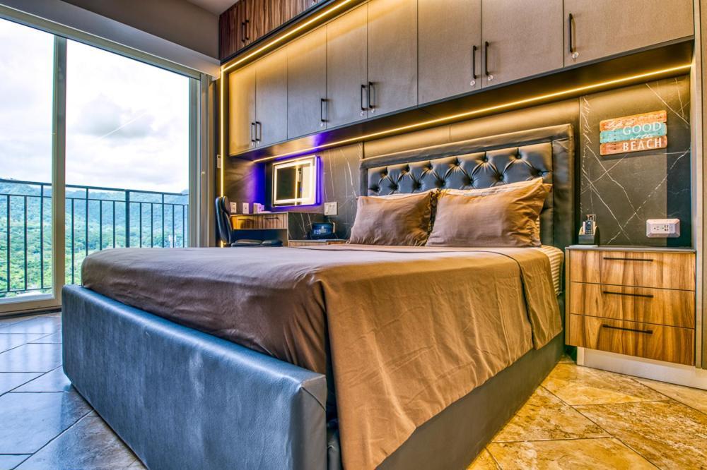 Secretjaco - Luxury Beach Front Penthouse With Pool & Jacuzzi Exterior photo