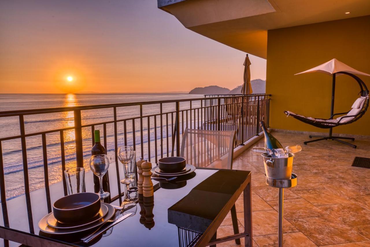 Secretjaco - Luxury Beach Front Penthouse With Pool & Jacuzzi Exterior photo
