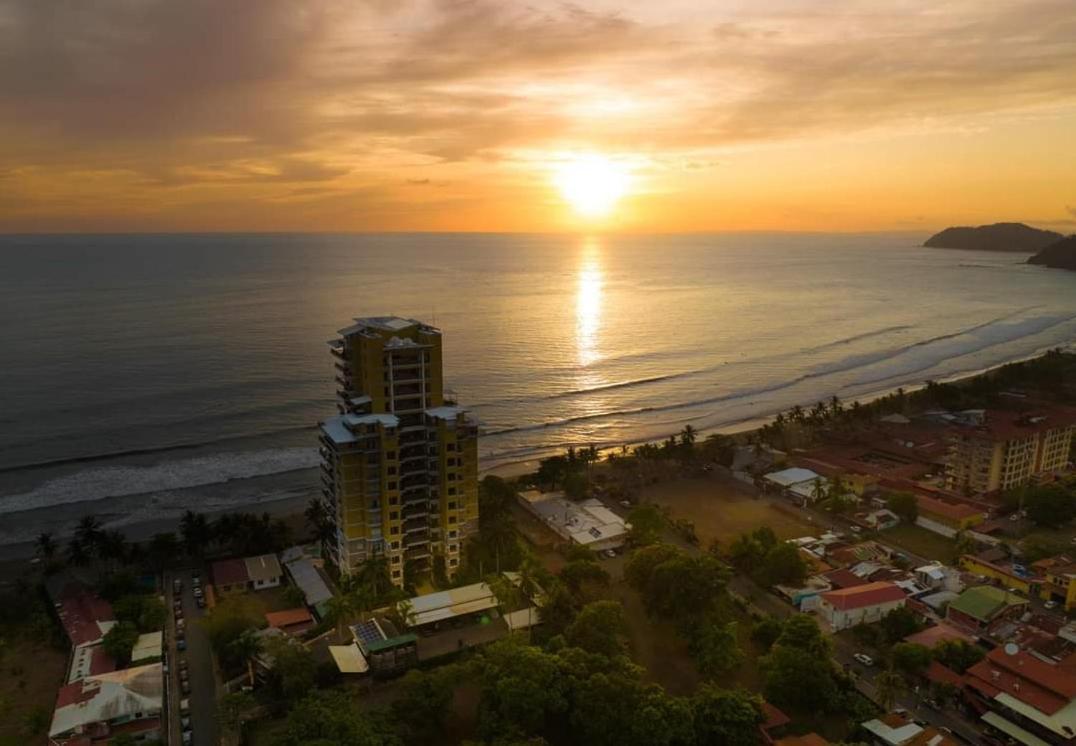 Secretjaco - Luxury Beach Front Penthouse With Pool & Jacuzzi Exterior photo